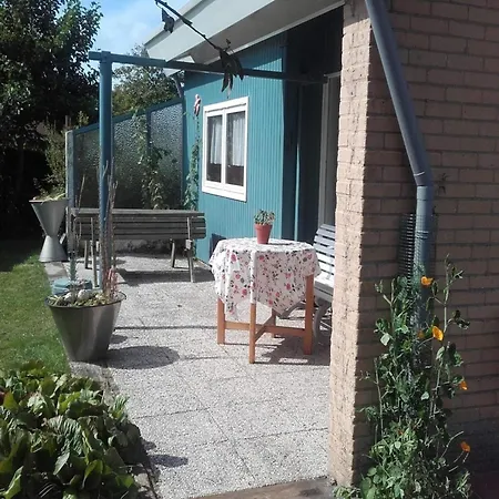 Holiday home With A Sunny Garden Sint Maartensvlotbrug