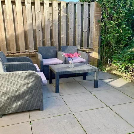 With A Sunny Garden Sint Maartensvlotbrug