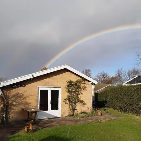 Casa vacanze With A Sunny Garden