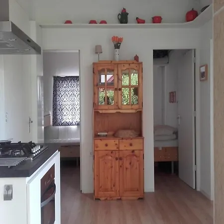 With A Sunny Garden בית נופש Sint Maartensvlotbrug