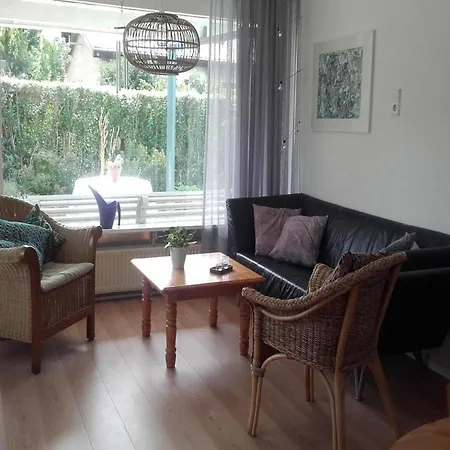 בית נופש With A Sunny Garden Sint Maartensvlotbrug