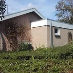 With A Sunny Garden Holiday home Sint Maartensvlotbrug