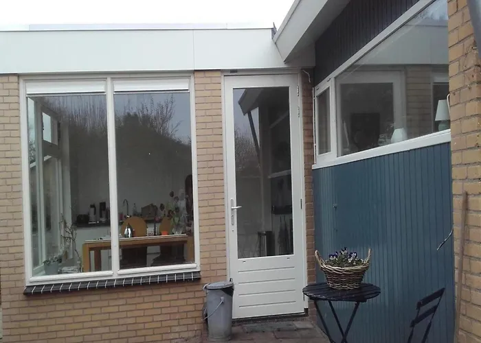 With A Sunny Garden Hébergement de vacances *