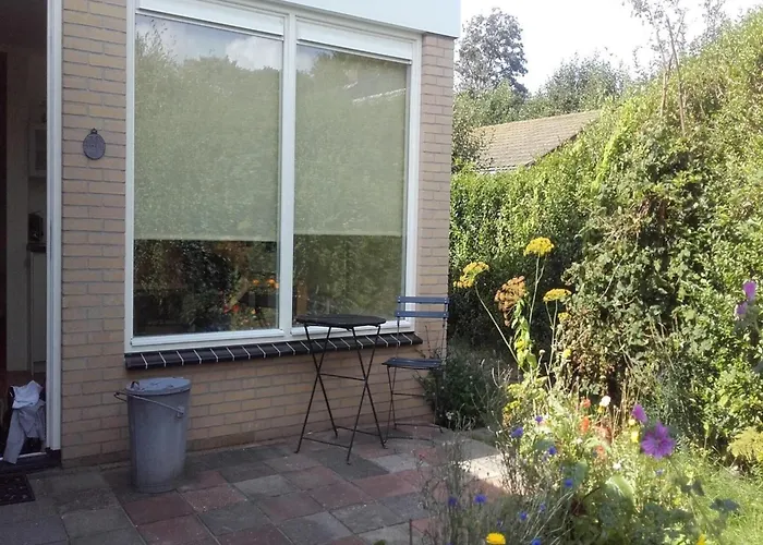 Hébergement de vacances With A Sunny Garden *