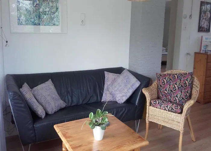 With A Sunny Garden Sint Maartensvlotbrug